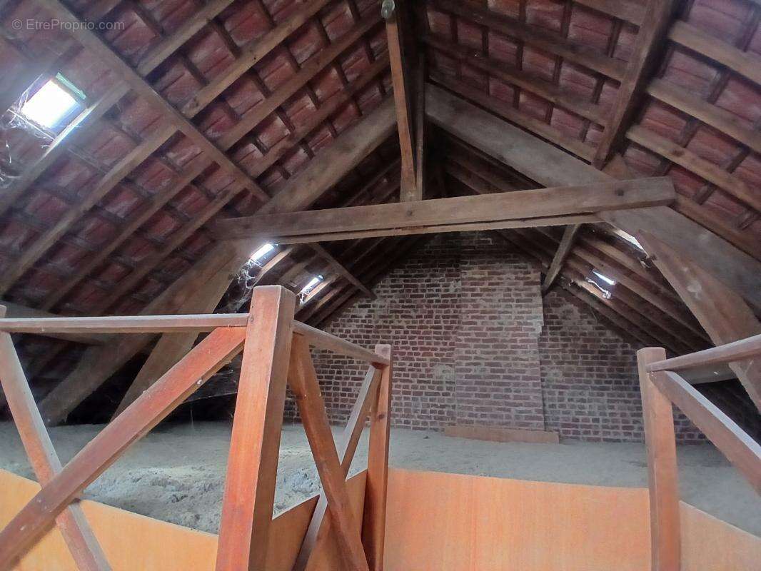 Maison à NEUVILLE-SAINT-REMY