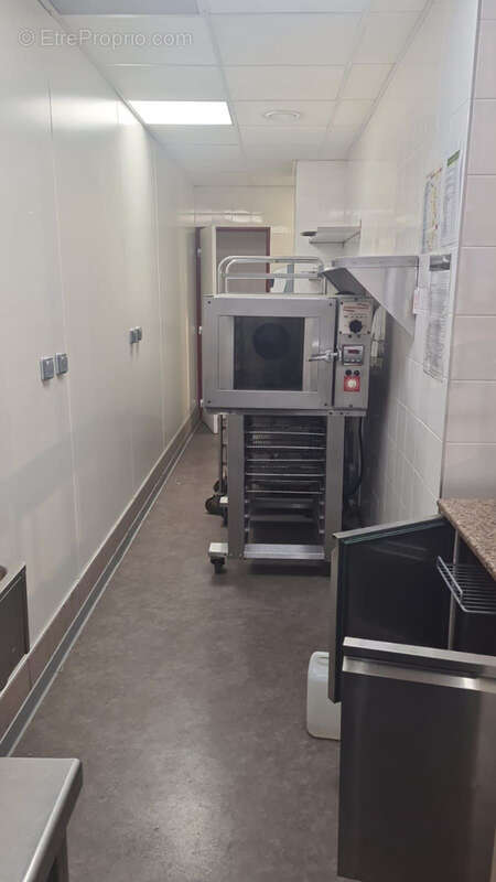 Commerce à ASNIERES-SUR-SEINE