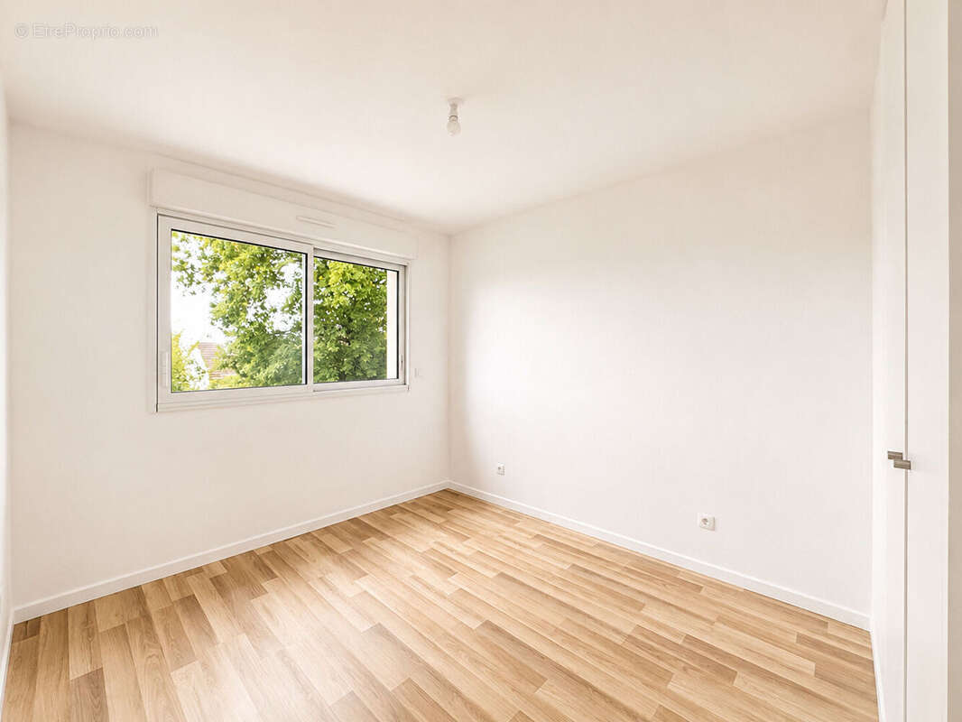Maison à VIGNEUX-SUR-SEINE