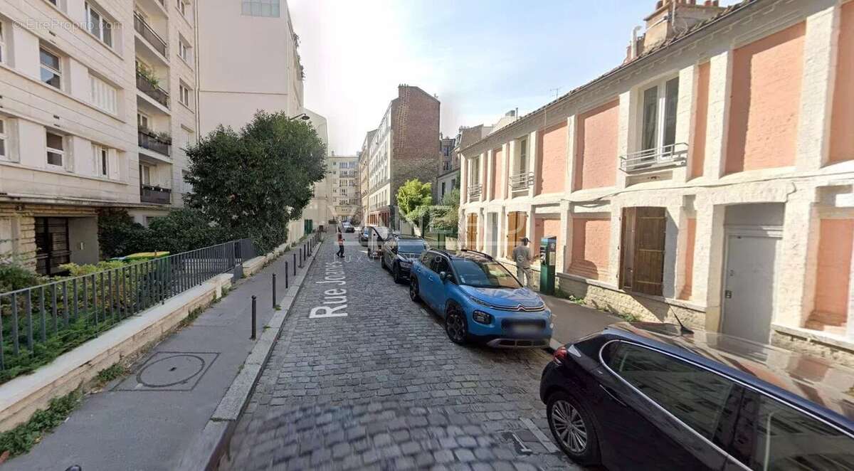 Appartement à PARIS-14E