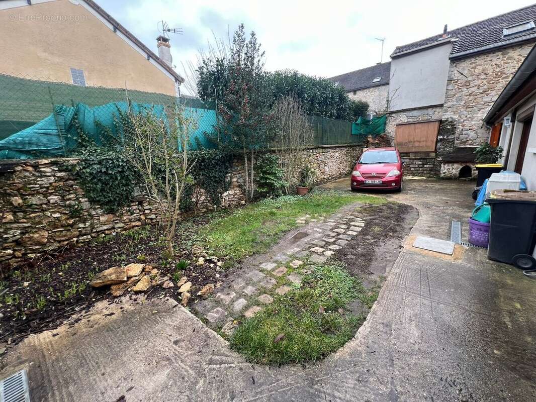 Maison à SAINT-CHERON