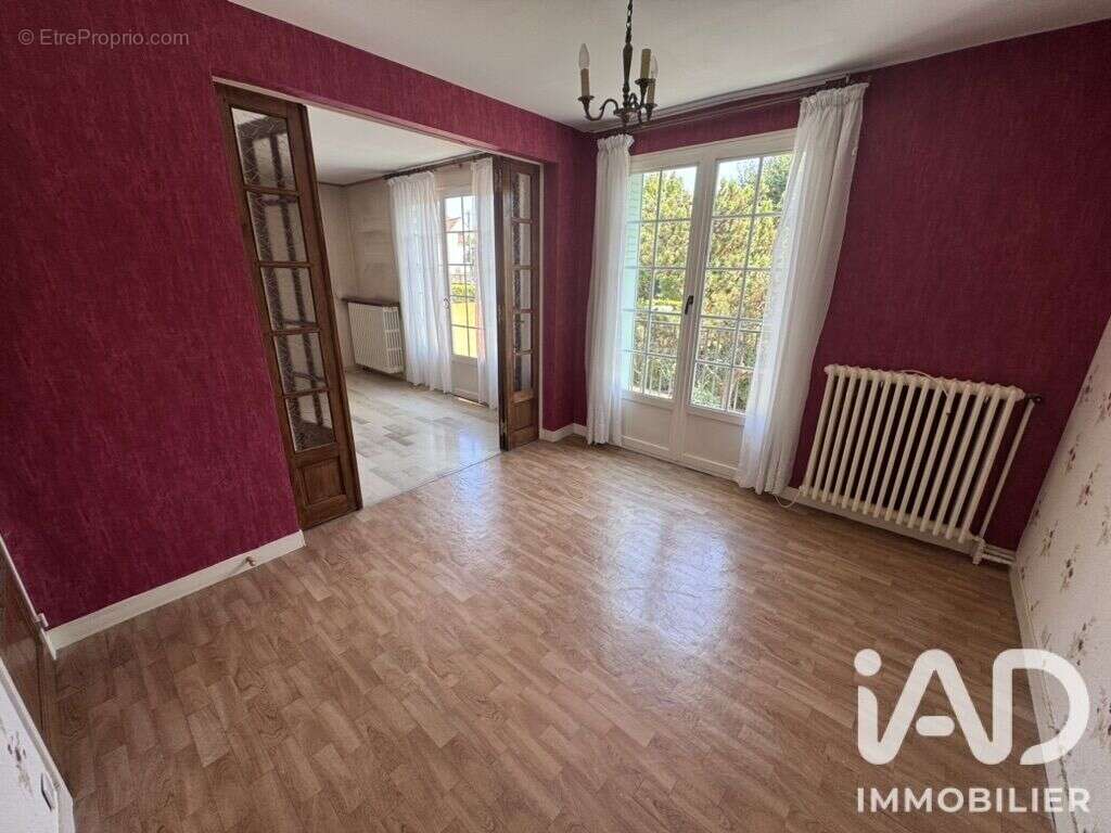Maison 99 m² à Saint-Clement  - photo 6