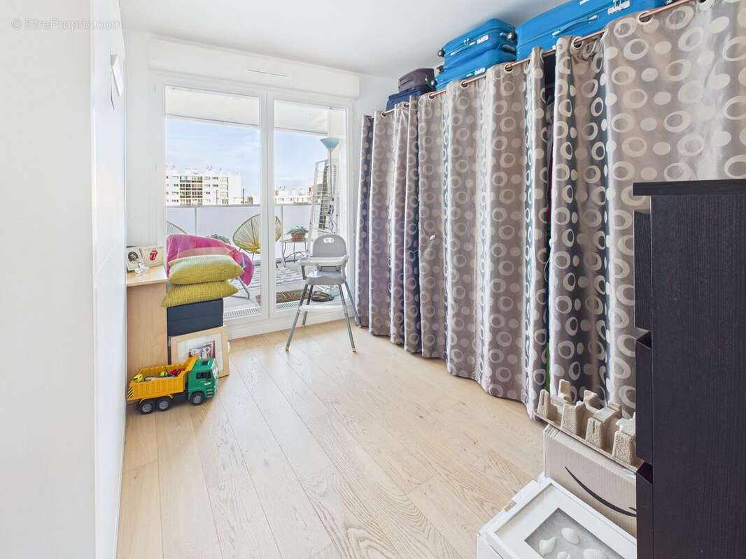 Appartement à ISSY-LES-MOULINEAUX