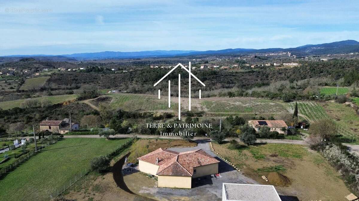 Maison à VINEZAC