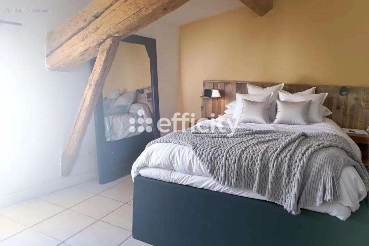 Maison à COLOMBIERS