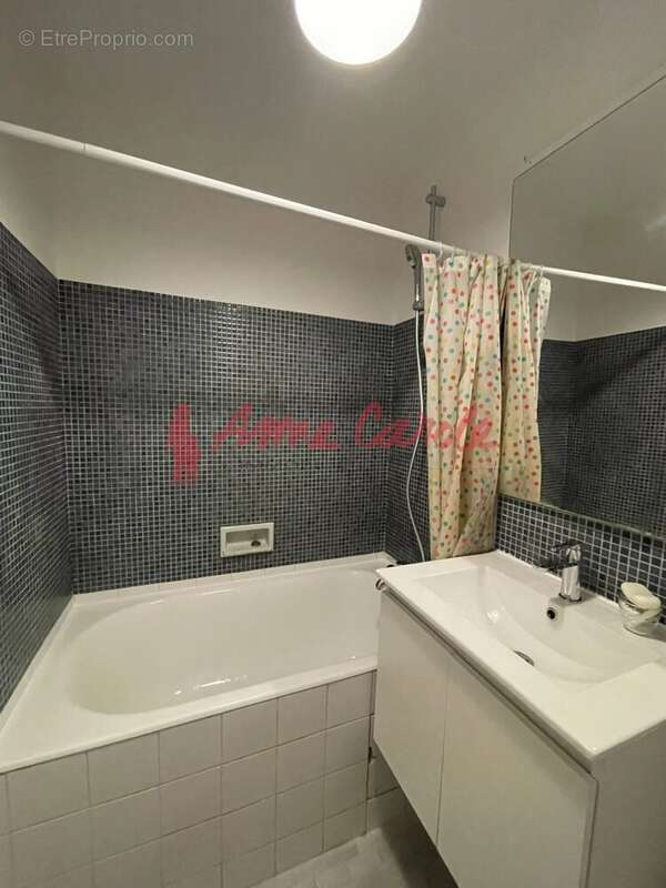 Appartement à PARIS-20E