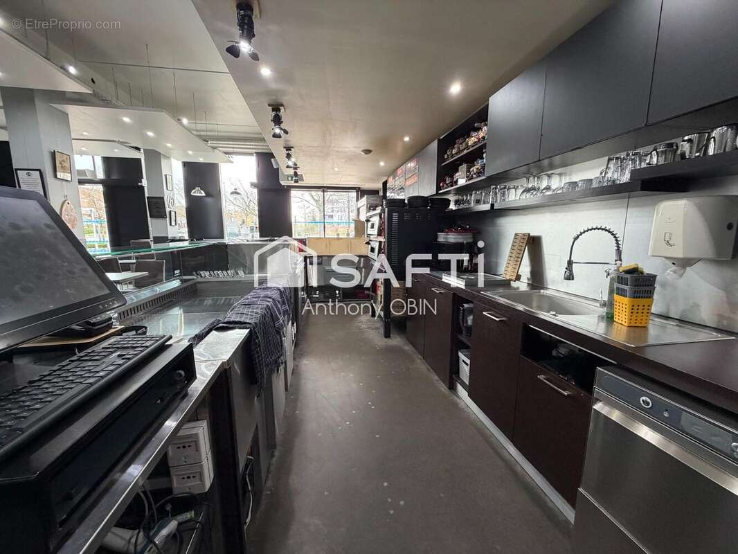 Photo 4 - Commerce à LOOS