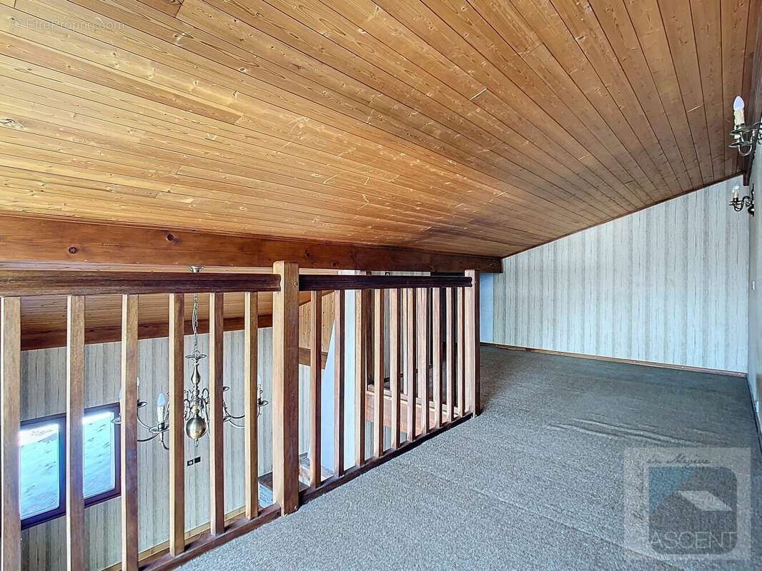 Maison à NOTRE-DAME-DE-BELLECOMBE