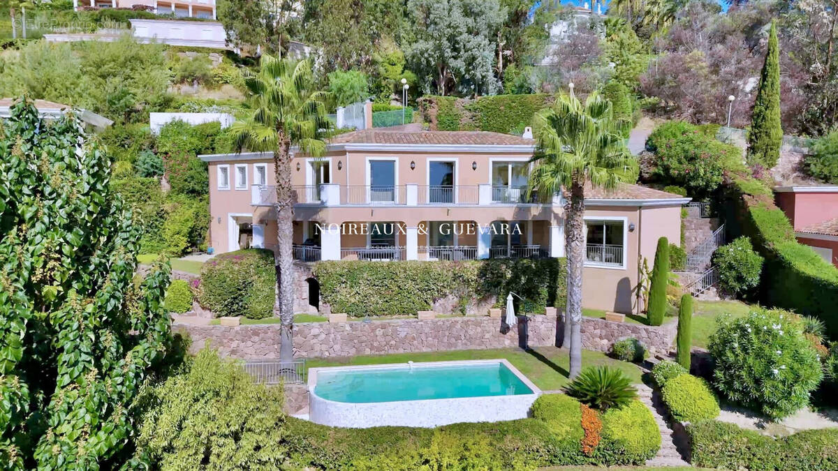 Maison à MANDELIEU-LA-NAPOULE