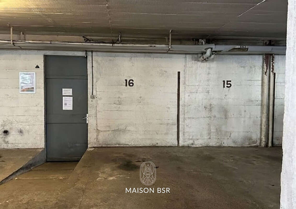 Parking sécurisé en hyper-centre - photo 2