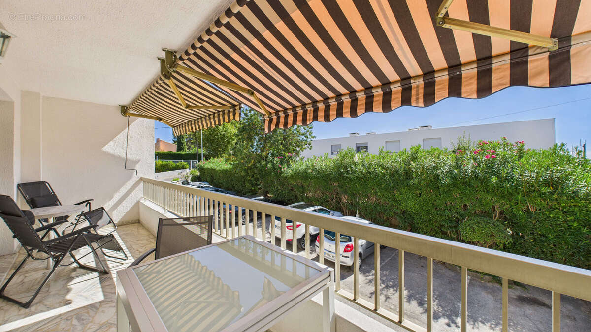 Appartement à CARQUEIRANNE