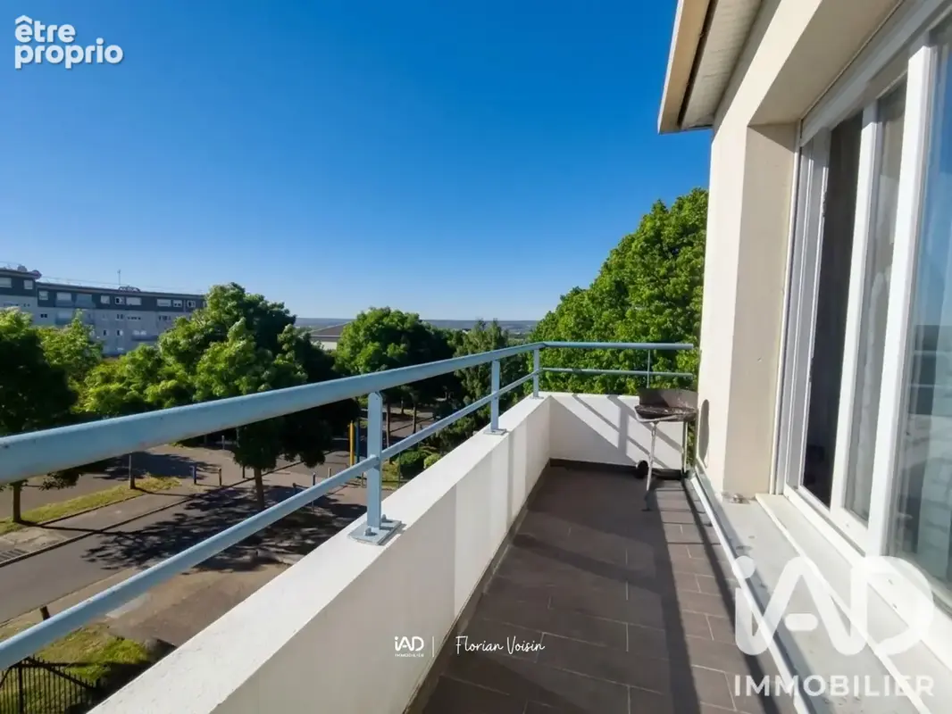 Photo 1 - Appartement à CHANTELOUP-LES-VIGNES