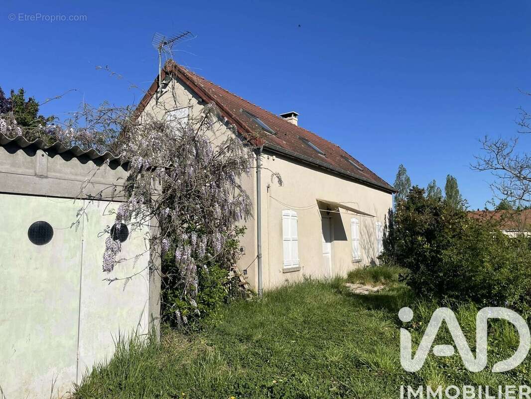 Photo 2 - Maison à BROUT-VERNET