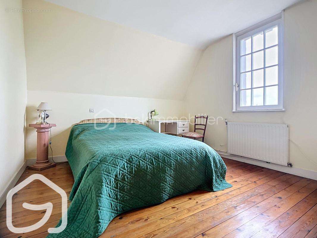 Maison à SAINT-ETIENNE-DU-ROUVRAY