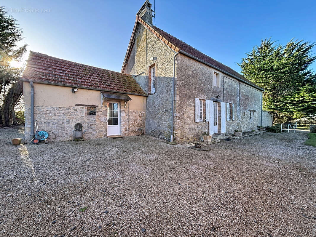 Maison à ISIGNY-SUR-MER