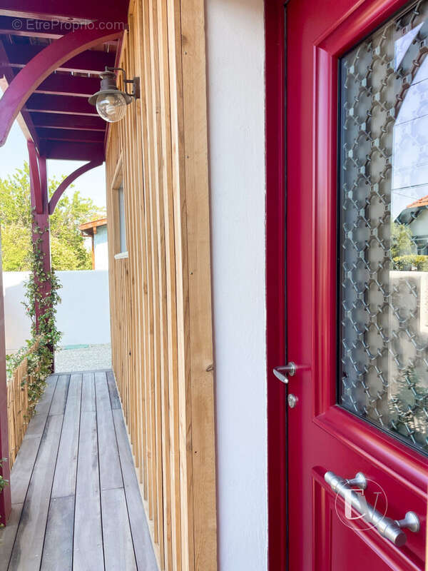 Maison 341 m² à Saint-Aubin-De-Medoc  - photo 5