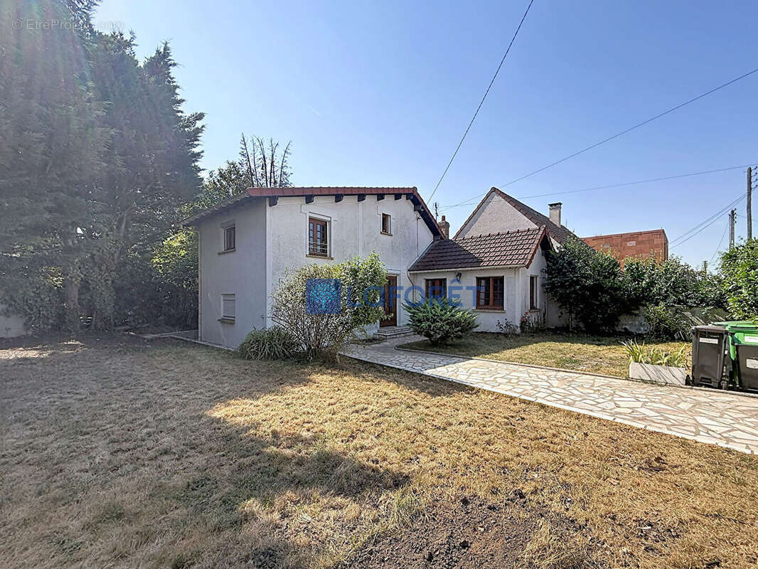 Maison à SAVIGNY-SUR-ORGE