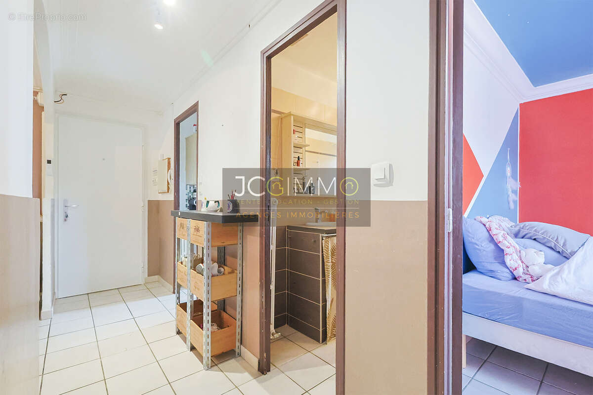 Appartement à CUERS