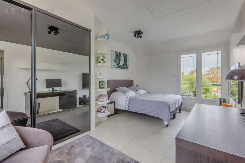 Maison à VILLAINES-SOUS-BOIS