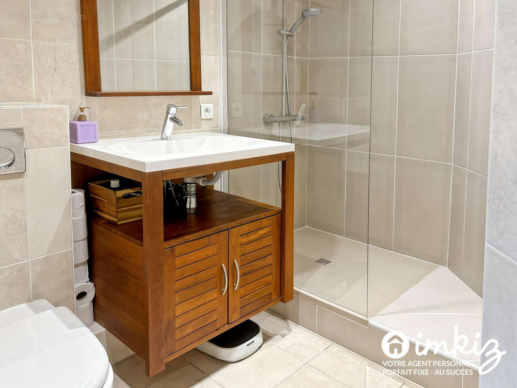 St-Maurice  T5  107 m²  balcon terrasse 2 parkings - photo 11