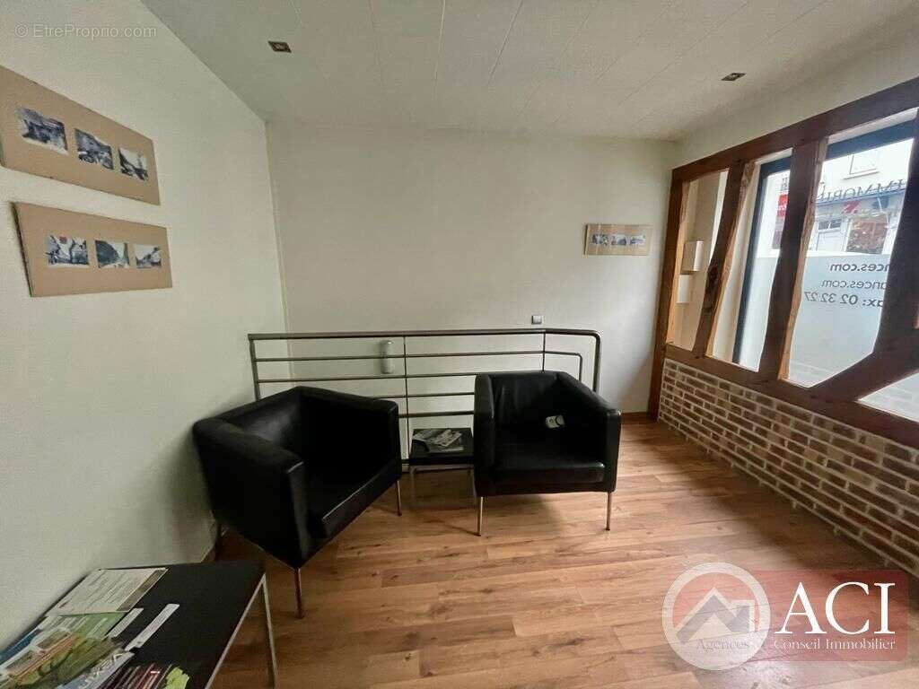 54583918b.jpg - Commerce à GISORS