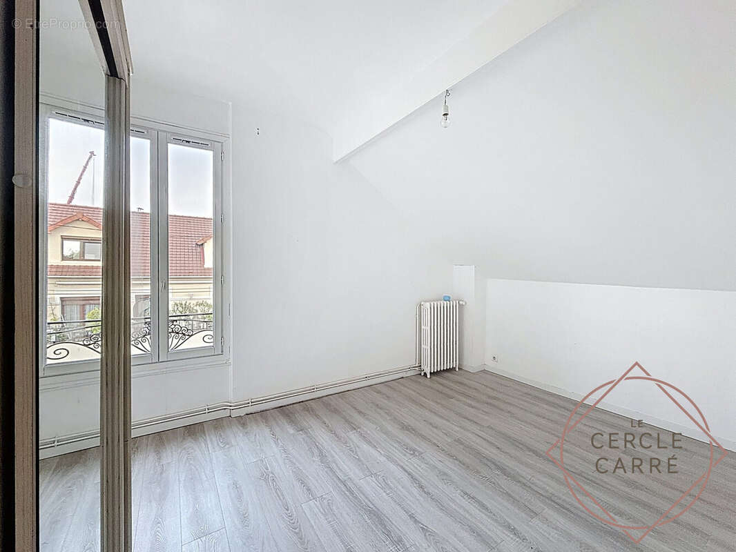 Chambre 1 - Maison à VILLIERS-SUR-MARNE