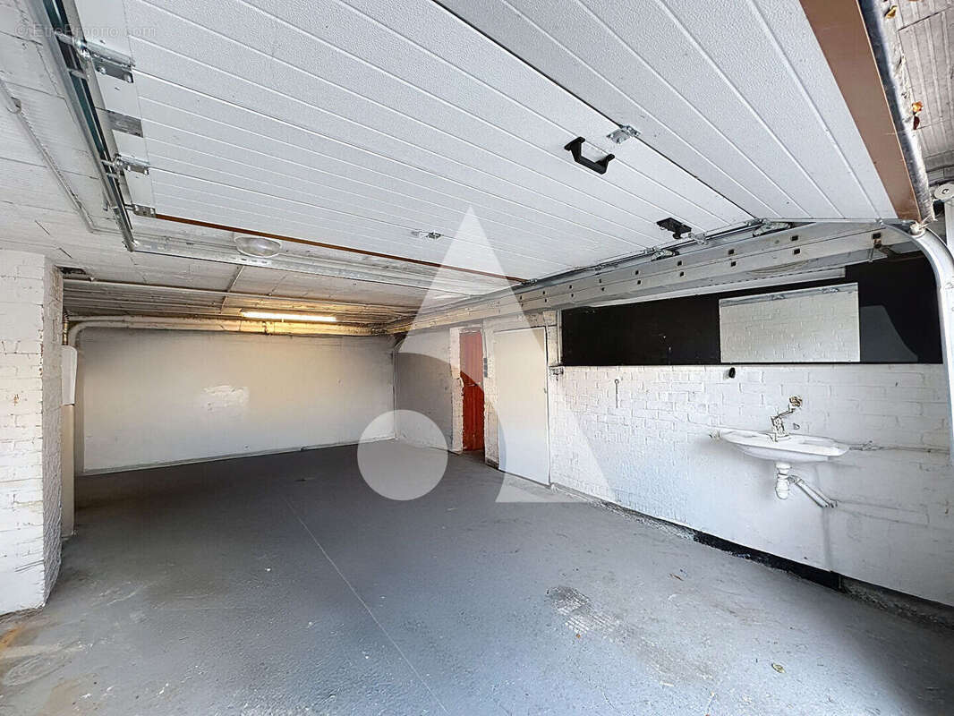 Maison à QUIEVRECHAIN