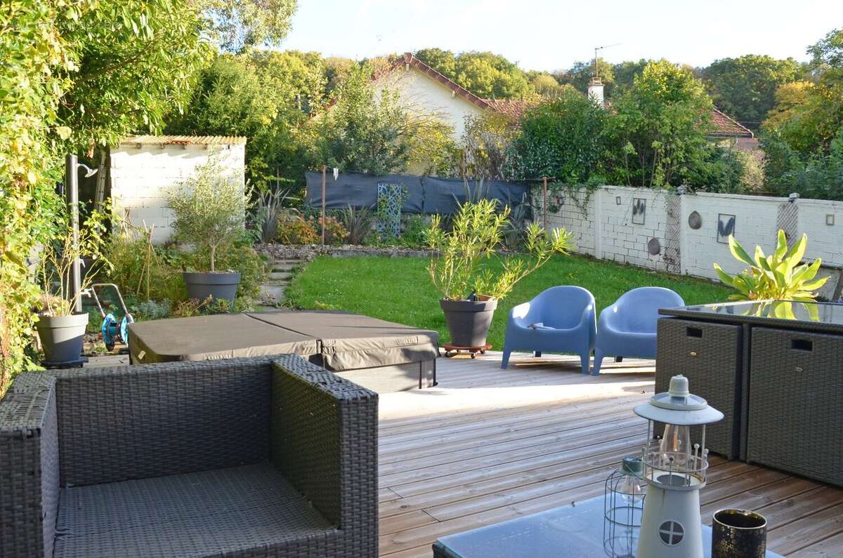 Maison à SAINT-REMY-LES-CHEVREUSE