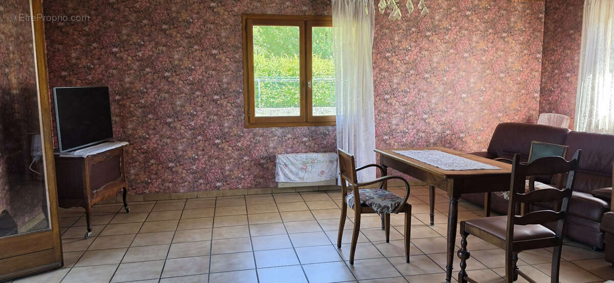 Maison à GILLY-SUR-ISERE