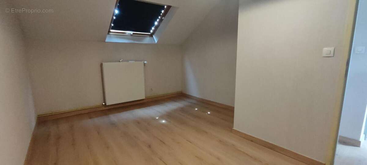 70290 Plancher Bas : Maison 4 pièces 122 m2 avec dépendances et garages - photo 9