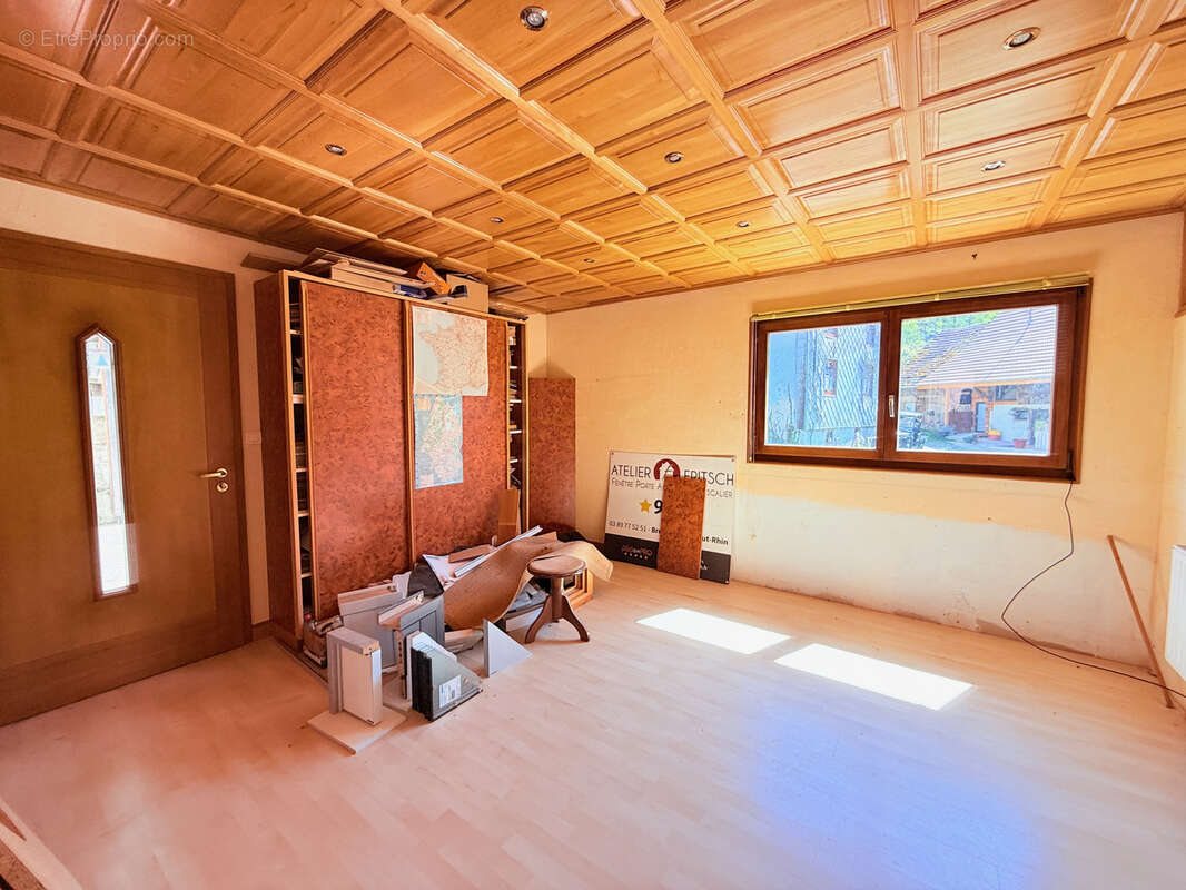 Local professionnel - 341m2 - Plusieurs accès - Possibilité transformation logements - photo 13