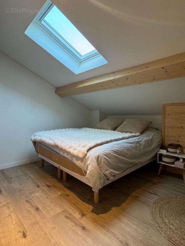 Appartement à MEYZIEU