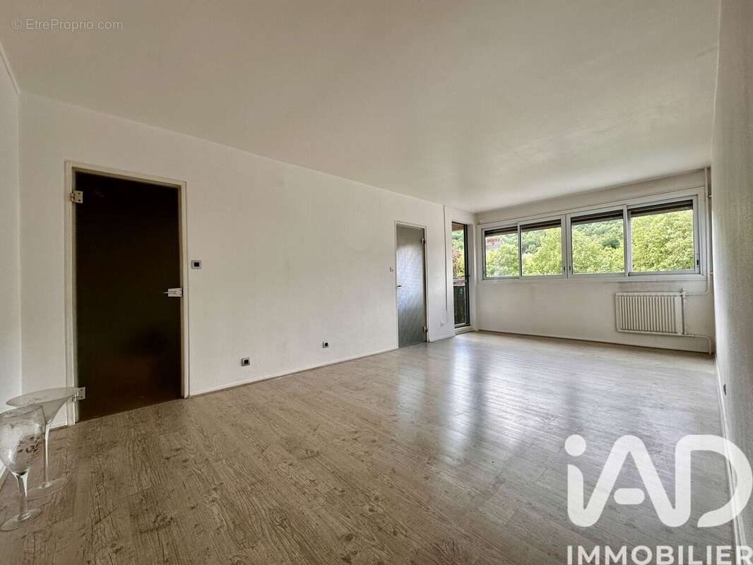 Photo 2 - Appartement à SAINT-PIERRE-LES-ELBEUF