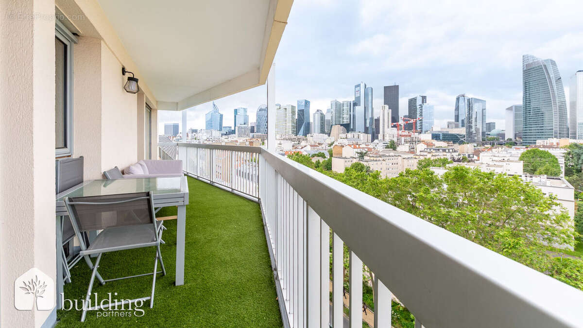 Appartement à COURBEVOIE