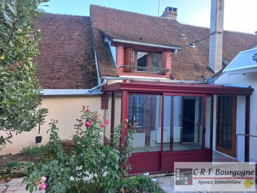 Maison à SAINT-AUBIN-CHATEAU-NEUF