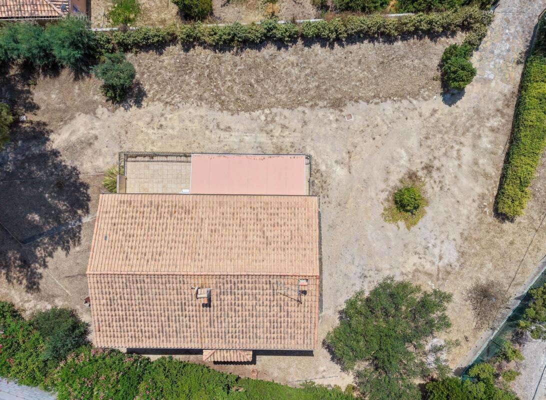 Maison individuelle avec vue mer a vendre quartier de la morvenede a sanary - cote d'azur - photo 3