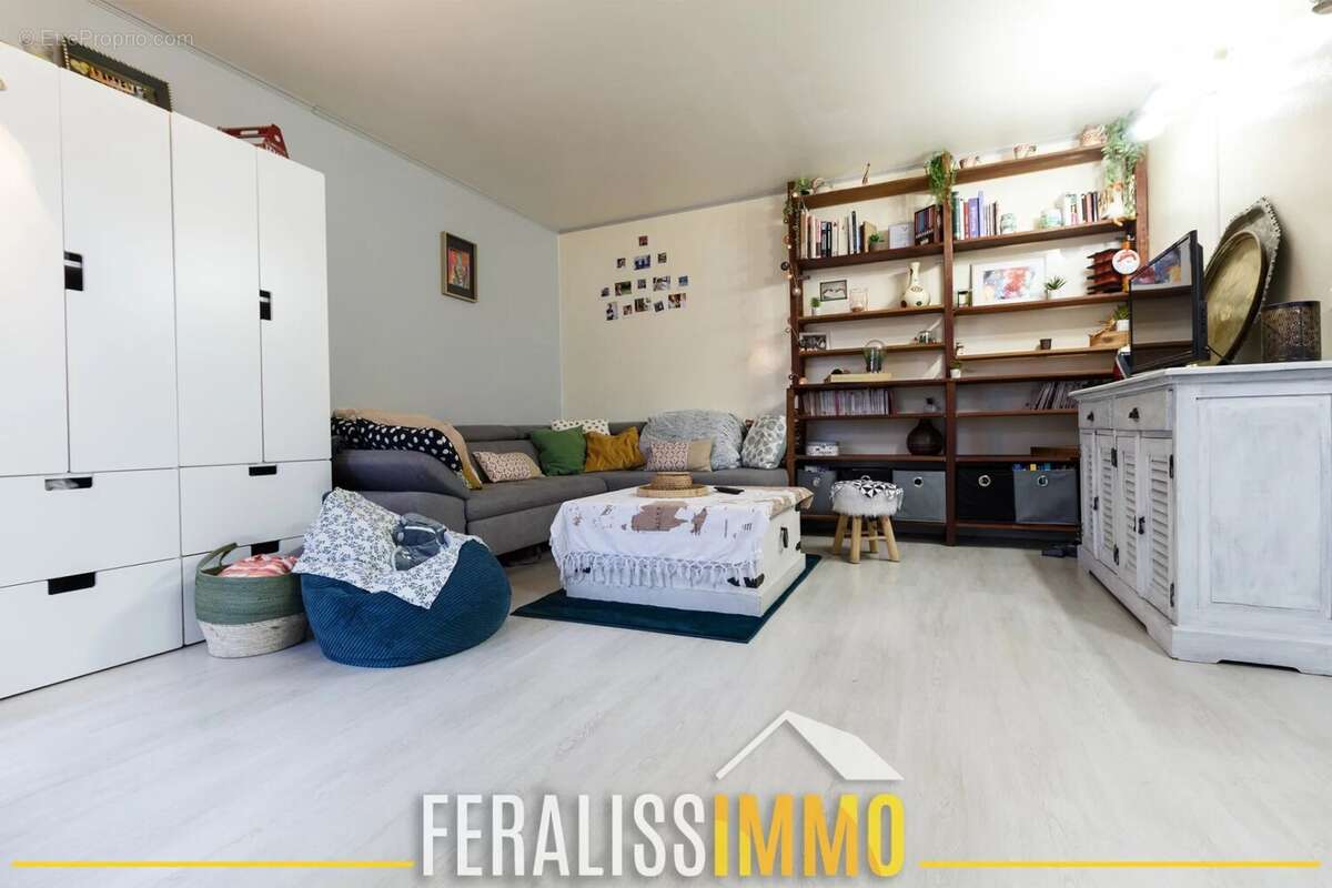 Appartement à JOUY-LE-MOUTIER