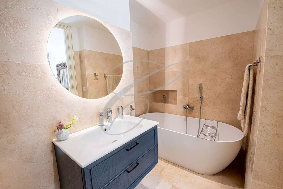 Maison à ROQUEBRUNE-CAP-MARTIN