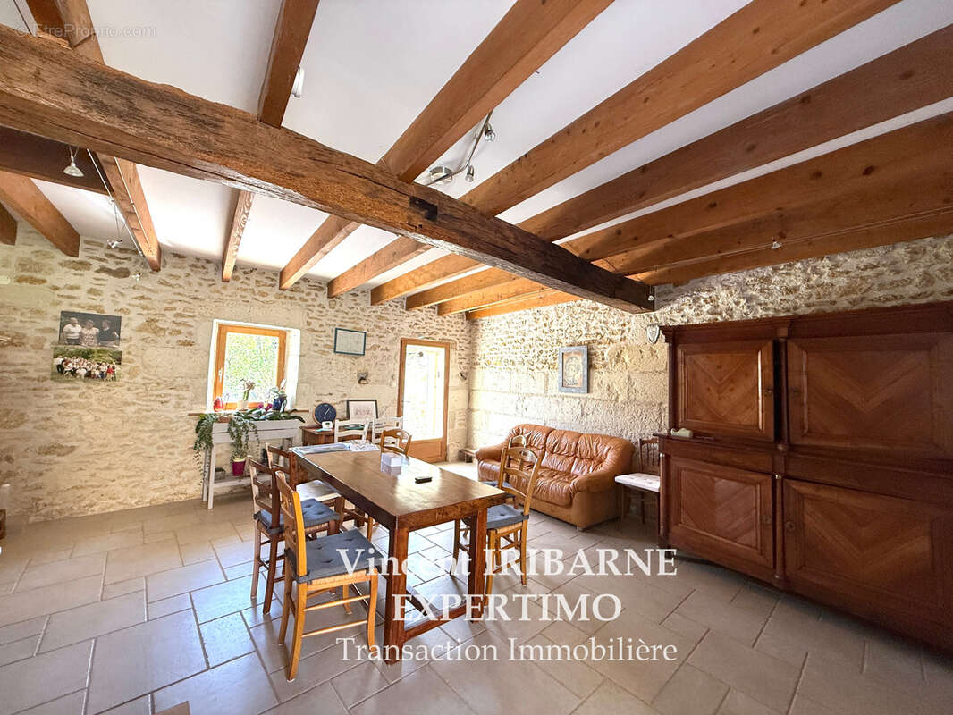 Maison à LA CHAPELLE-DES-POTS