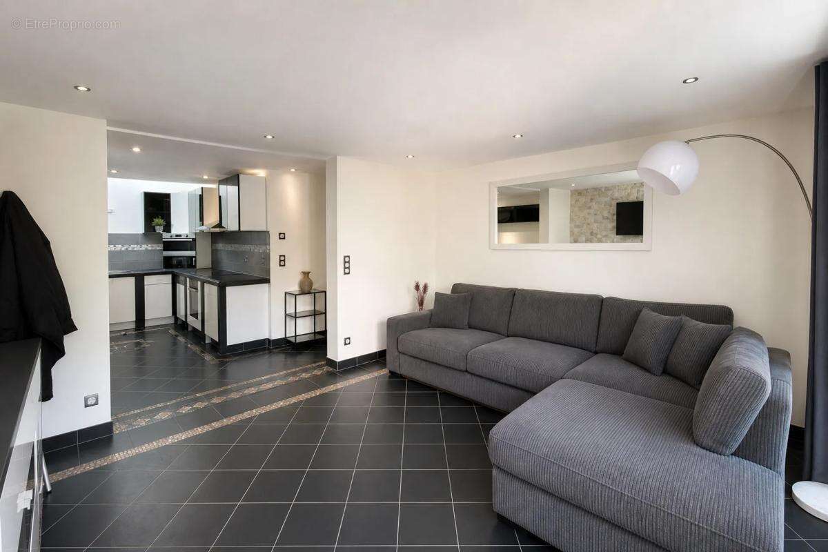 Appartement à VILLEMOMBLE