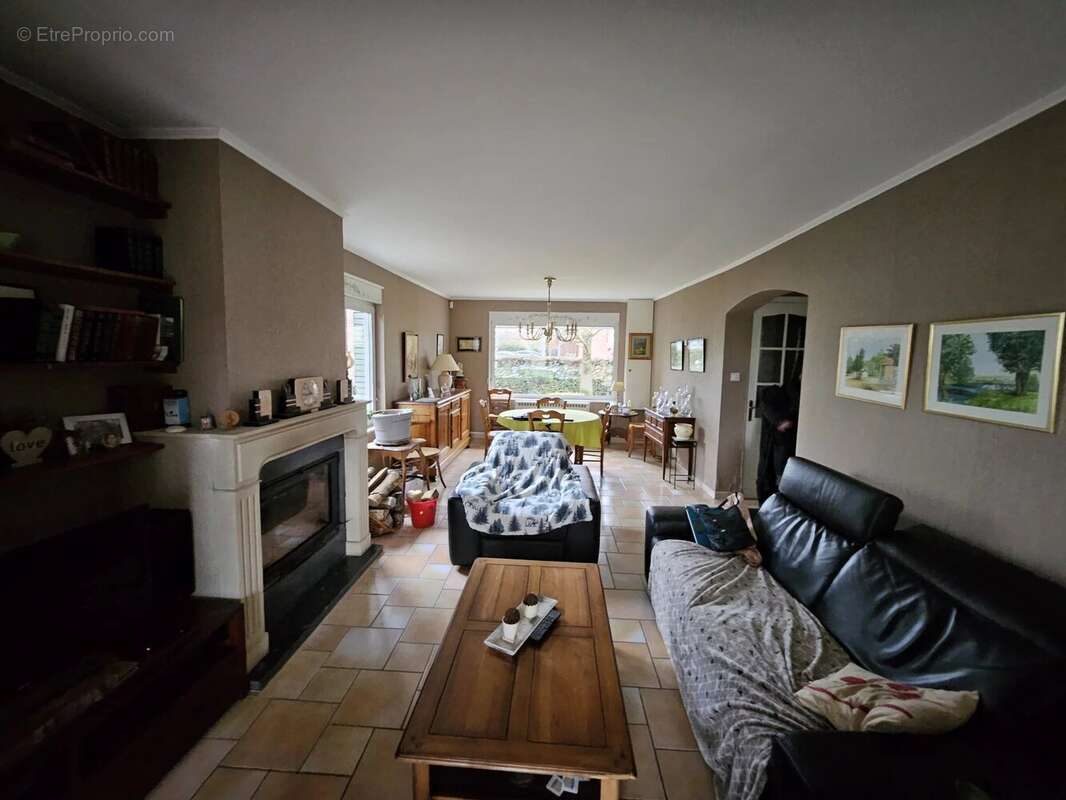 Maison à NEUVILLE-EN-FERRAIN