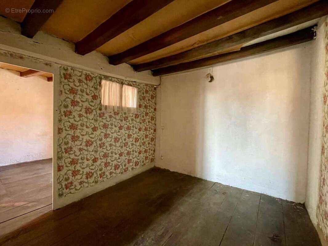 Maison 150 m² à Cressat  - photo 4