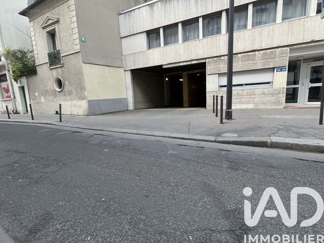 Photo 4 - Parking à PARIS-15E