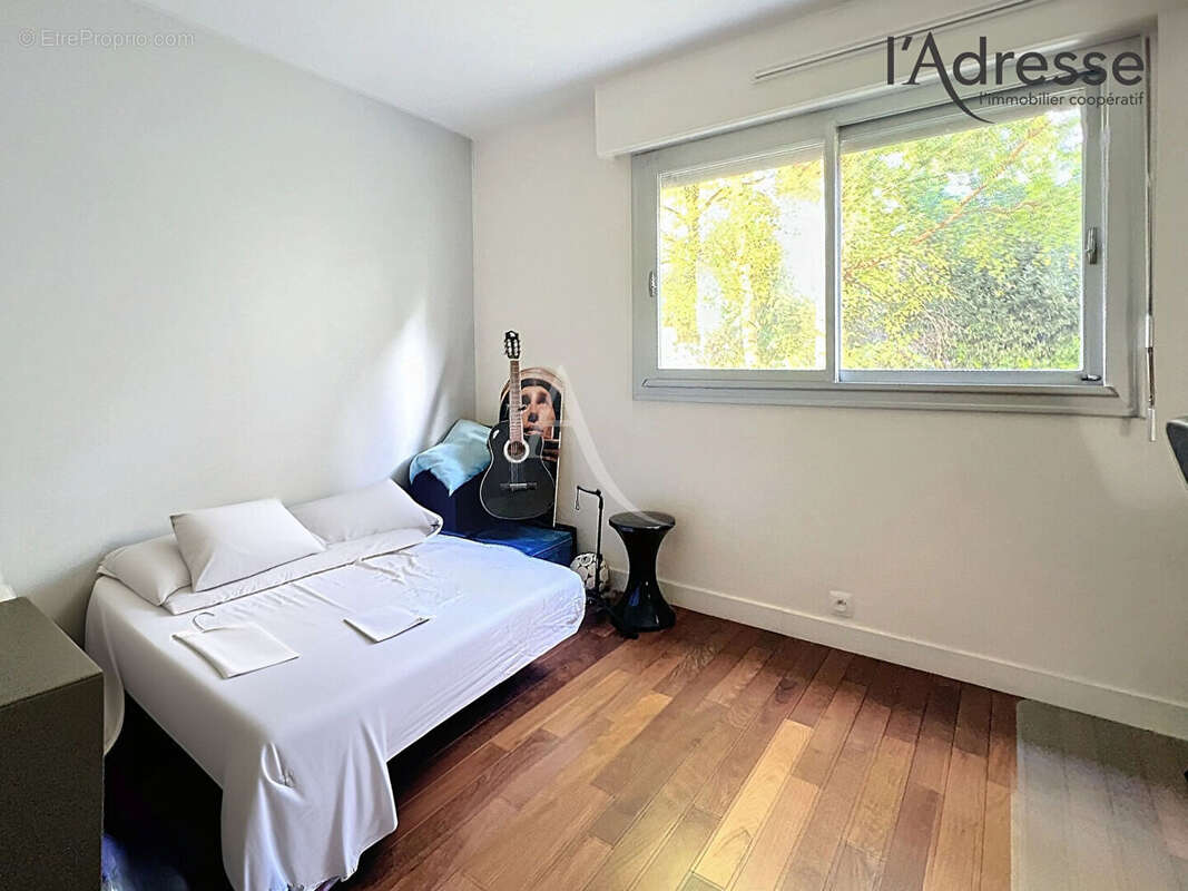 Appartement à SURESNES