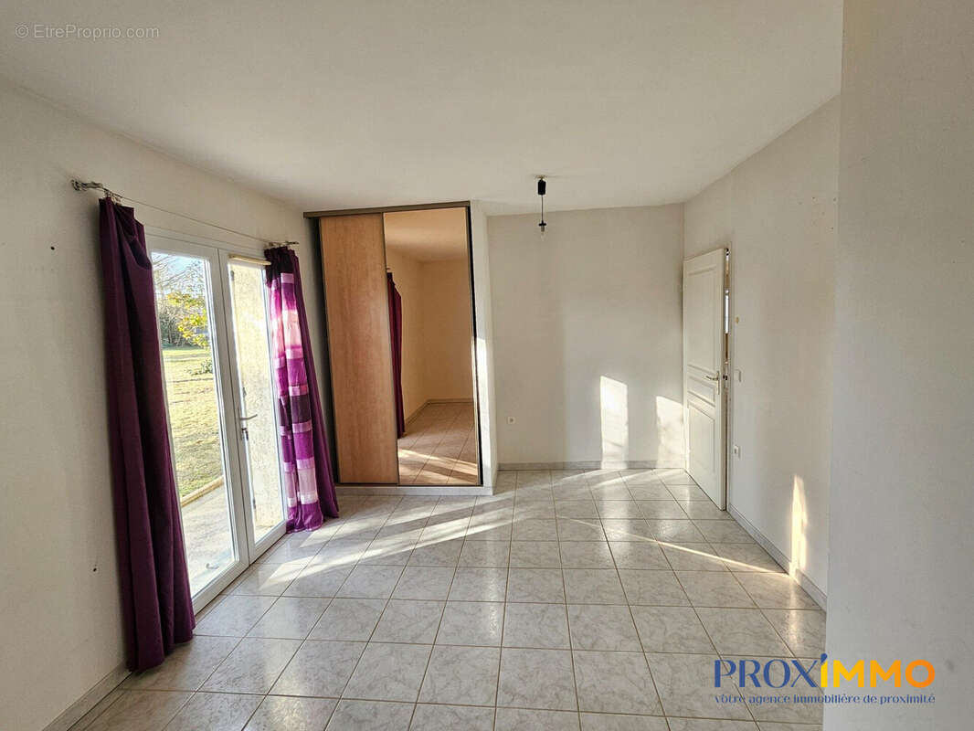 Maison 156 m² à La Frette  - photo 7