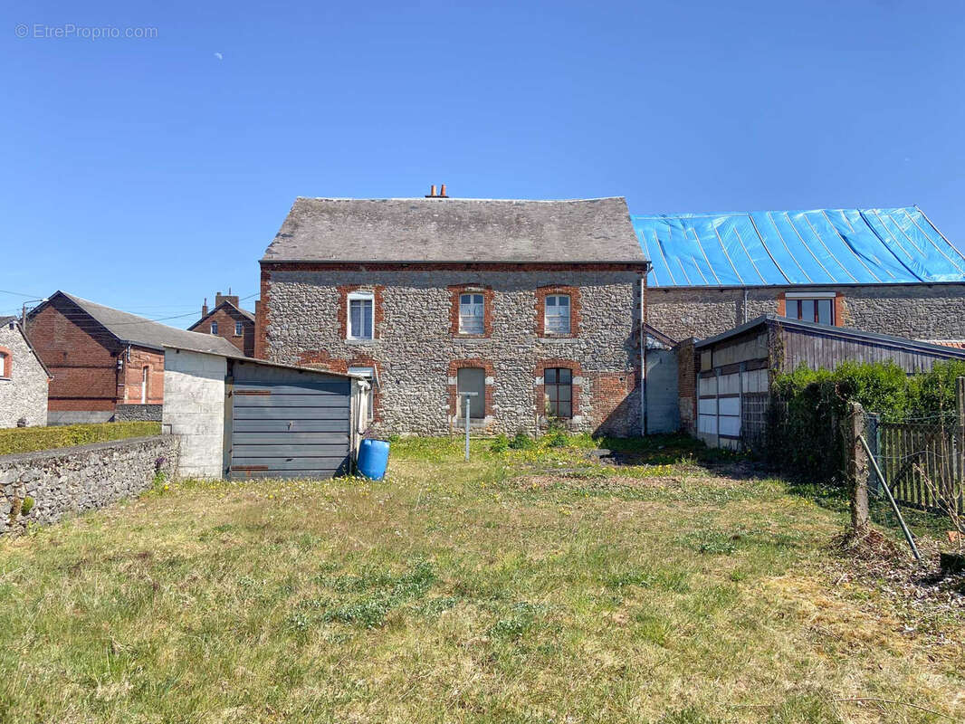 Maison à COUSOLRE