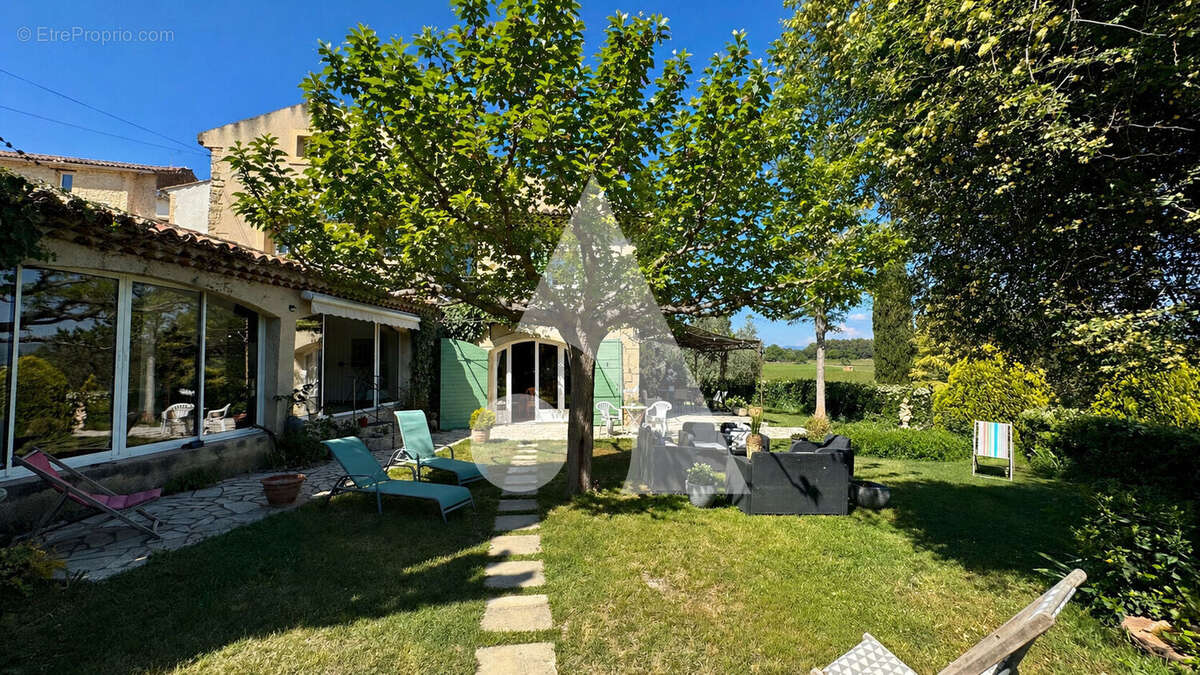 Maison à PERTUIS