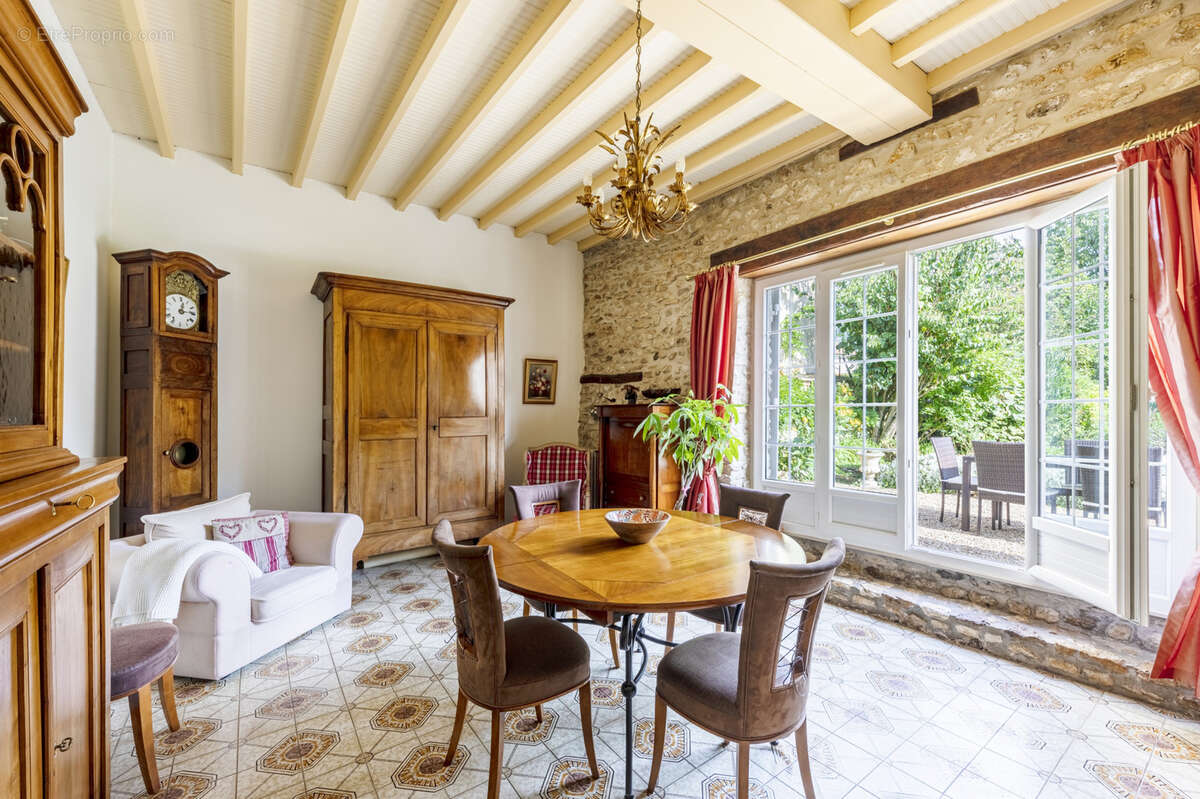 Maison à ARNOUVILLE-LES-MANTES