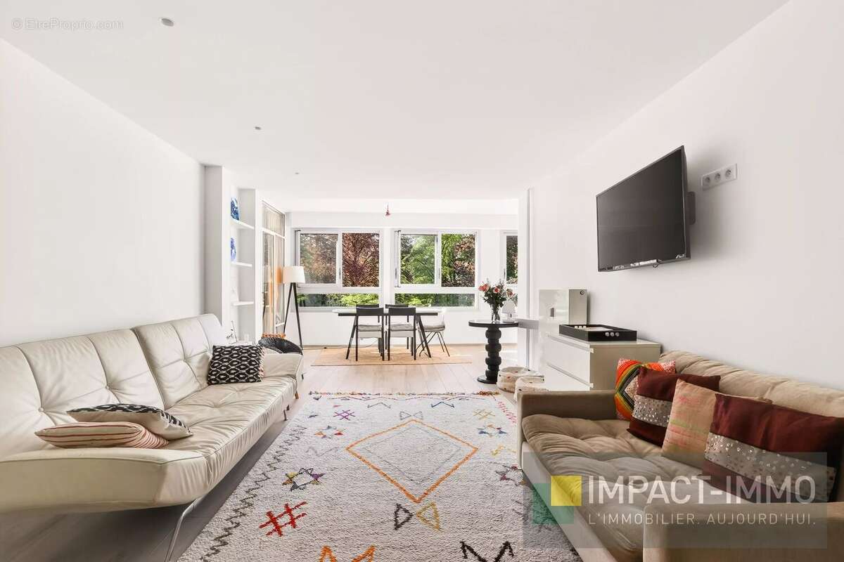 Appartement à COURBEVOIE