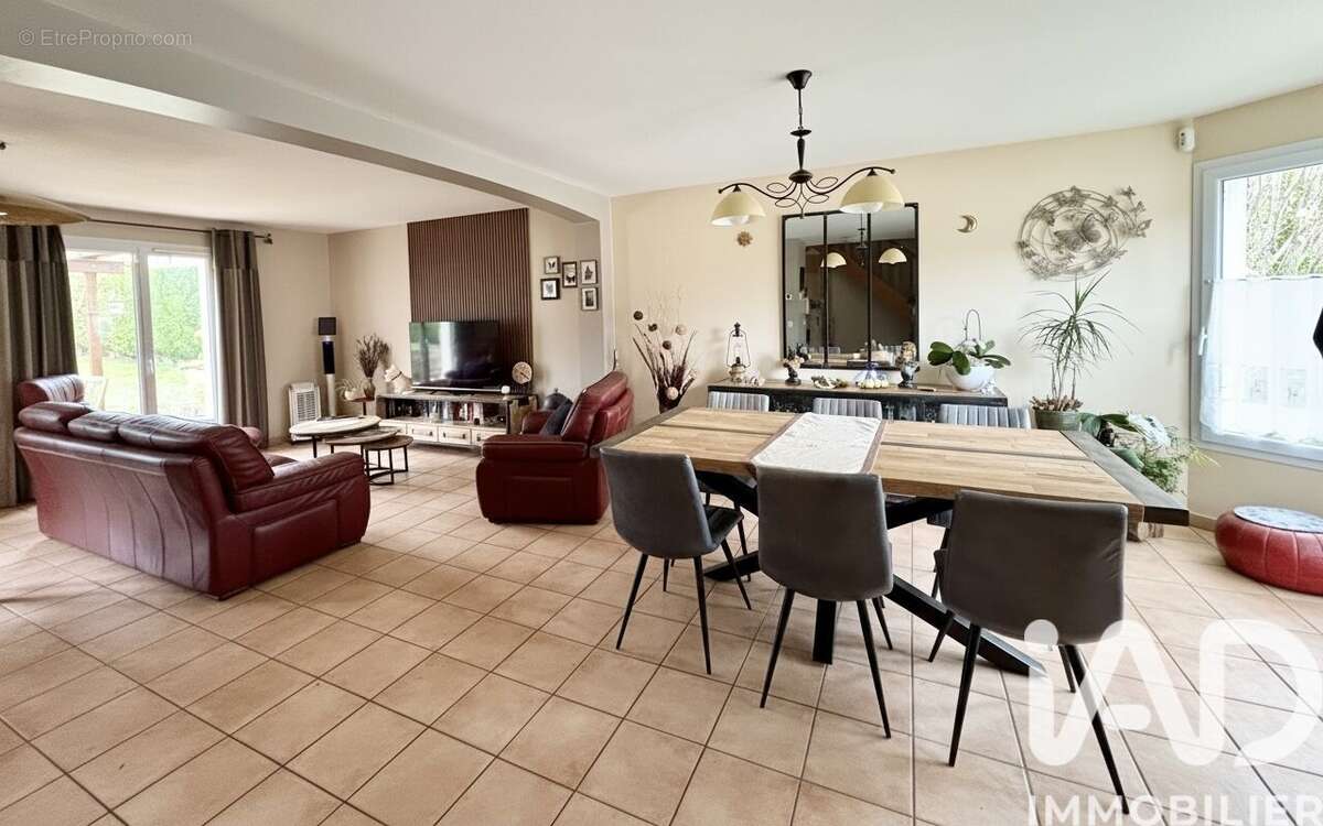 Photo 3 - Maison à MAREUIL-LES-MEAUX